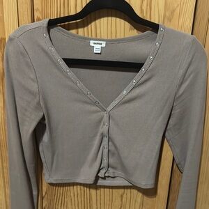 Garage v-neck cropped long sleeve